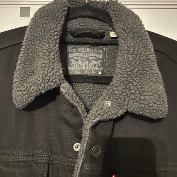 Levi Strauss winter jacket.Worn a handful of times,excellent cond. size juniorXL - Picture 5 of 7